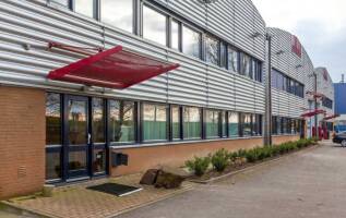 Bedrijfspand Bunsenstraat 17-19 Dordrecht