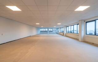 Bedrijfspand Nijverheidsweg 48-61-63 Hendrik-ido-ambacht