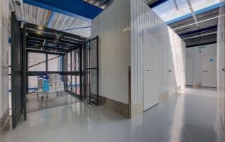 Self storage Industrieweg 25 Waardenburg