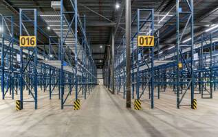 Bedrijfspand Nijverheidstraat 2-4 Strijen
