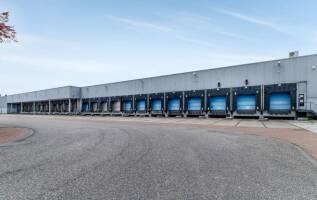 Bedrijfspand Nijverheidstraat 2-4 Strijen