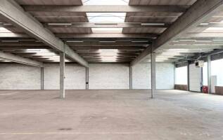 Bedrijfspand Pampuslaan 81 Weesp