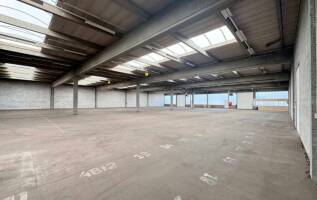 Bedrijfspand Pampuslaan 81 Weesp