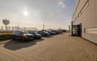 Bedrijfspand Veluwezoom 32 Almere