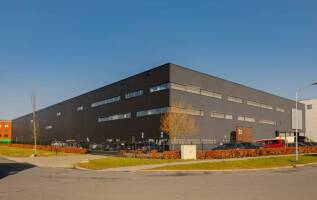 Bedrijfspand Veluwezoom 32 Almere