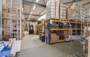Bedrijfspand Faradaystraat 12 Tiel