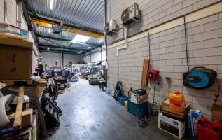 Bedrijfspand Koddeweg 7 Hoogvliet Rotterdam