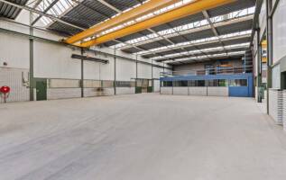 Bedrijfspand Hoofdstraat 11-17 Lottum