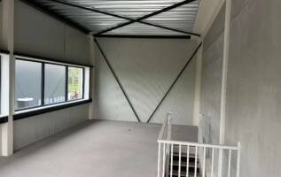 Bedrijfspand Oude Moerdijkseweg 11 Zevenbergschenhoek