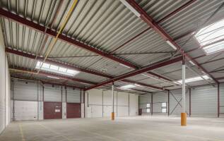 Bedrijfspand Parellaan 6-62 Hoofddorp
