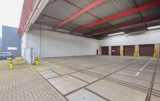 Bedrijfspand Parellaan 6-62 Hoofddorp