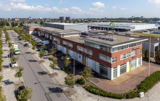 Bedrijfspand Linnewever 26 Wateringen