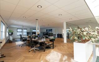 Bedrijfspand Dragonder 33 Valkenswaard