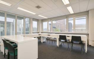 Kantoorruimte Curieweg 7 Spijkenisse