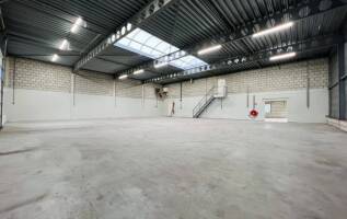 Bedrijfspand Pieter Zeemanweg 121 Dordrecht