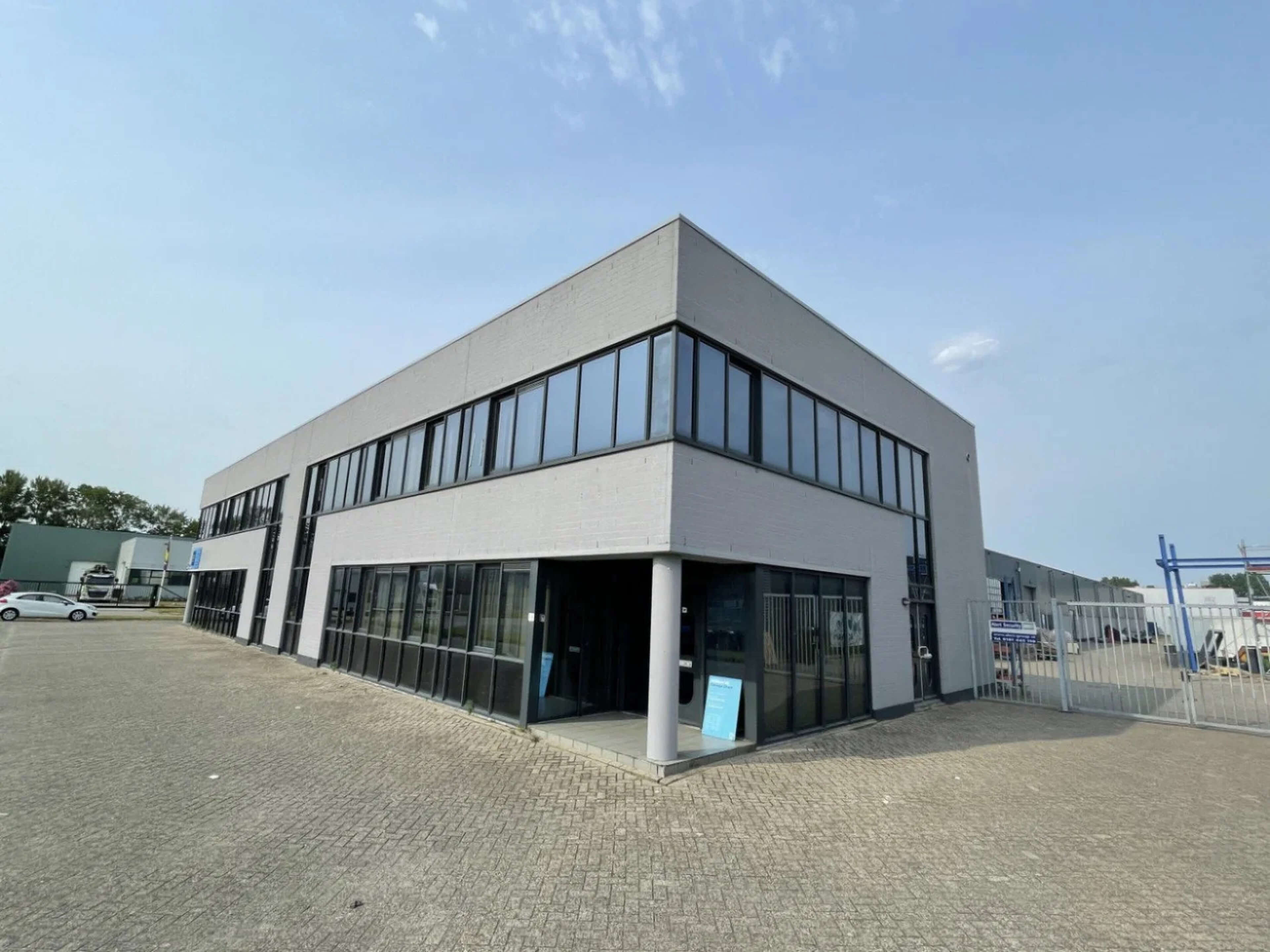 Self storage Newtonweg 16 Spijkenisse