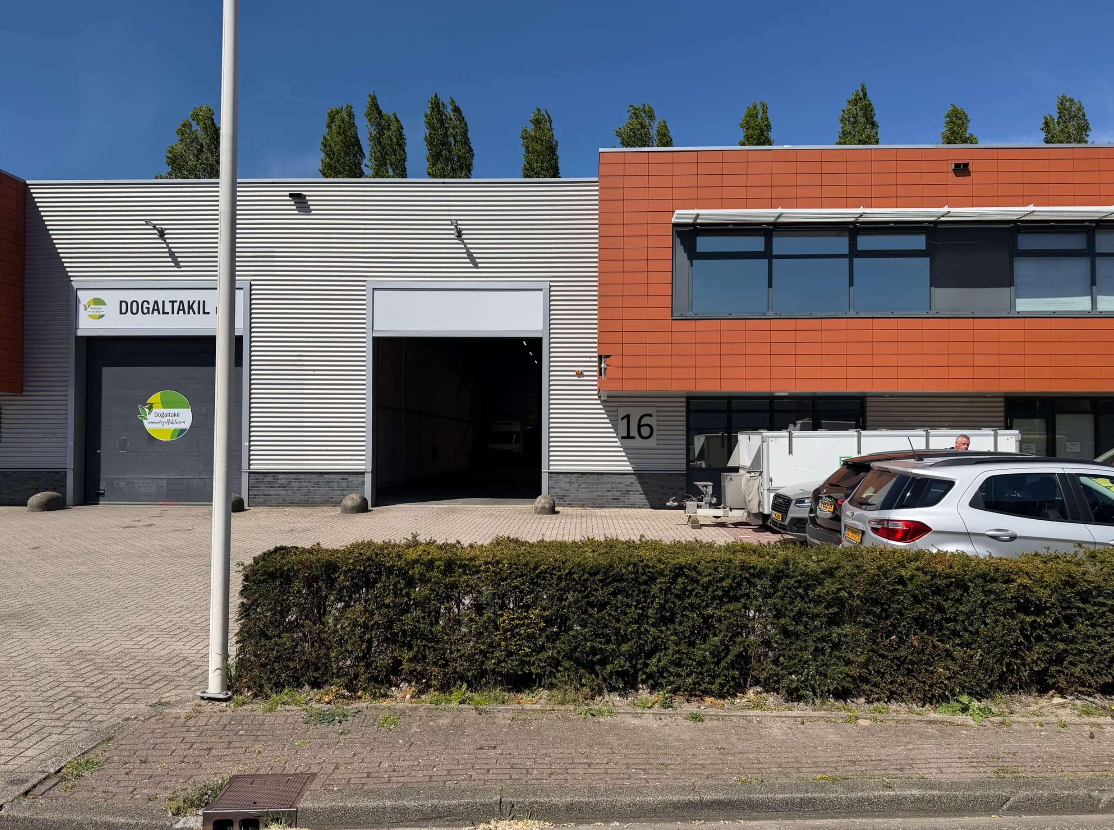 Bedrijfspand Milaanstraat 14-16 Lijnden