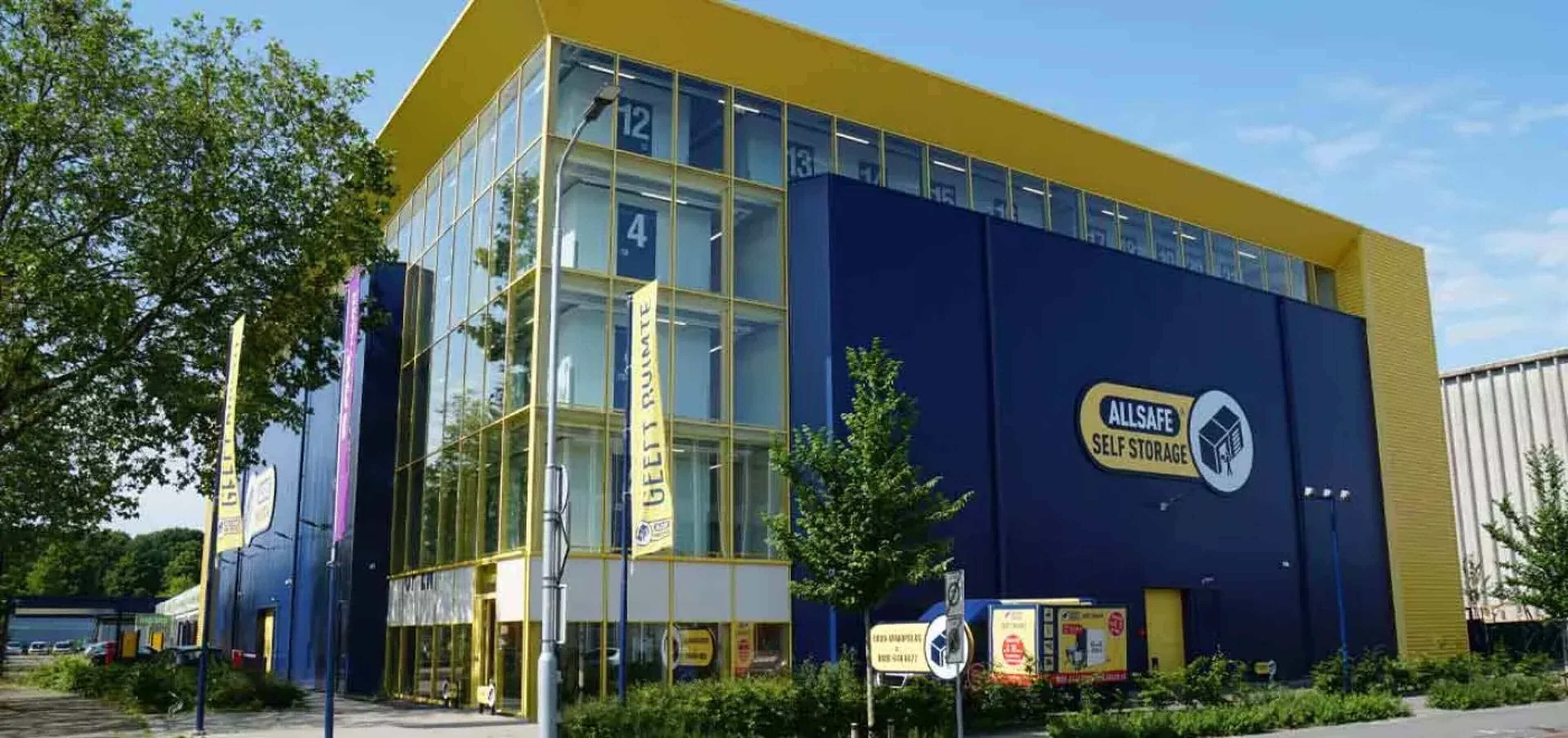 Self storage Hugo van der Goeslaan 2 Eindhoven