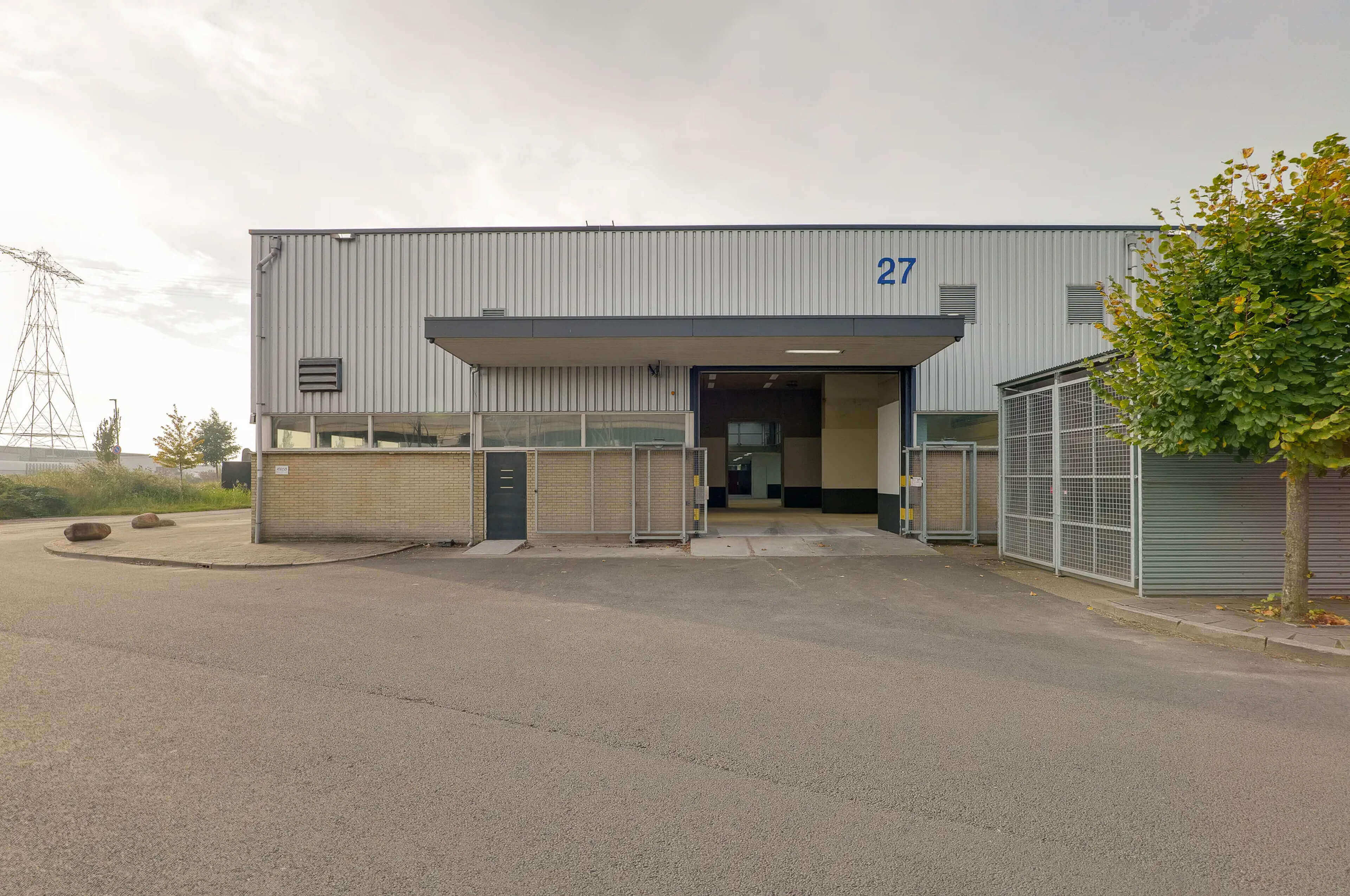 Bedrijfspand Osloweg 25-27 Groningen