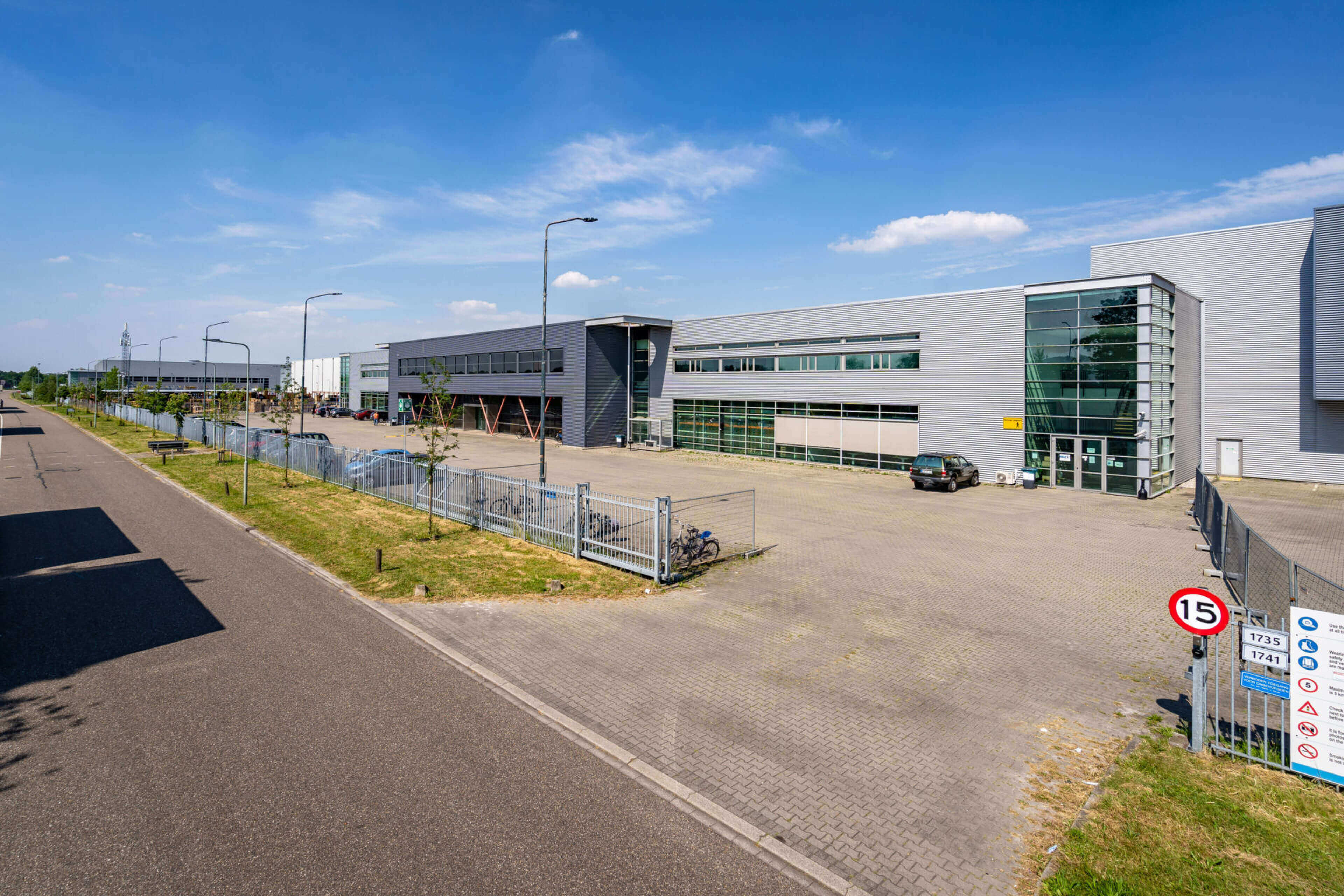 Bedrijfspand Ambachtstraat 26-28 Venray