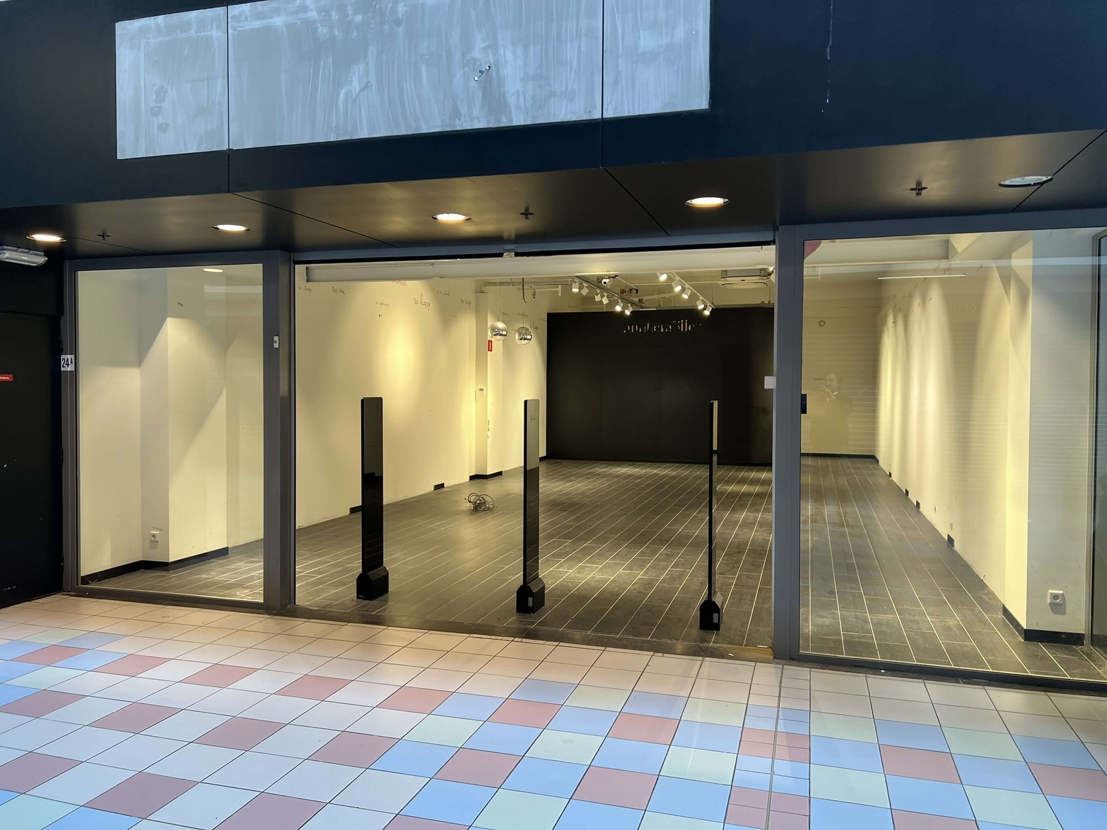 Winkelpand Rivièradreef 24 Haarlem