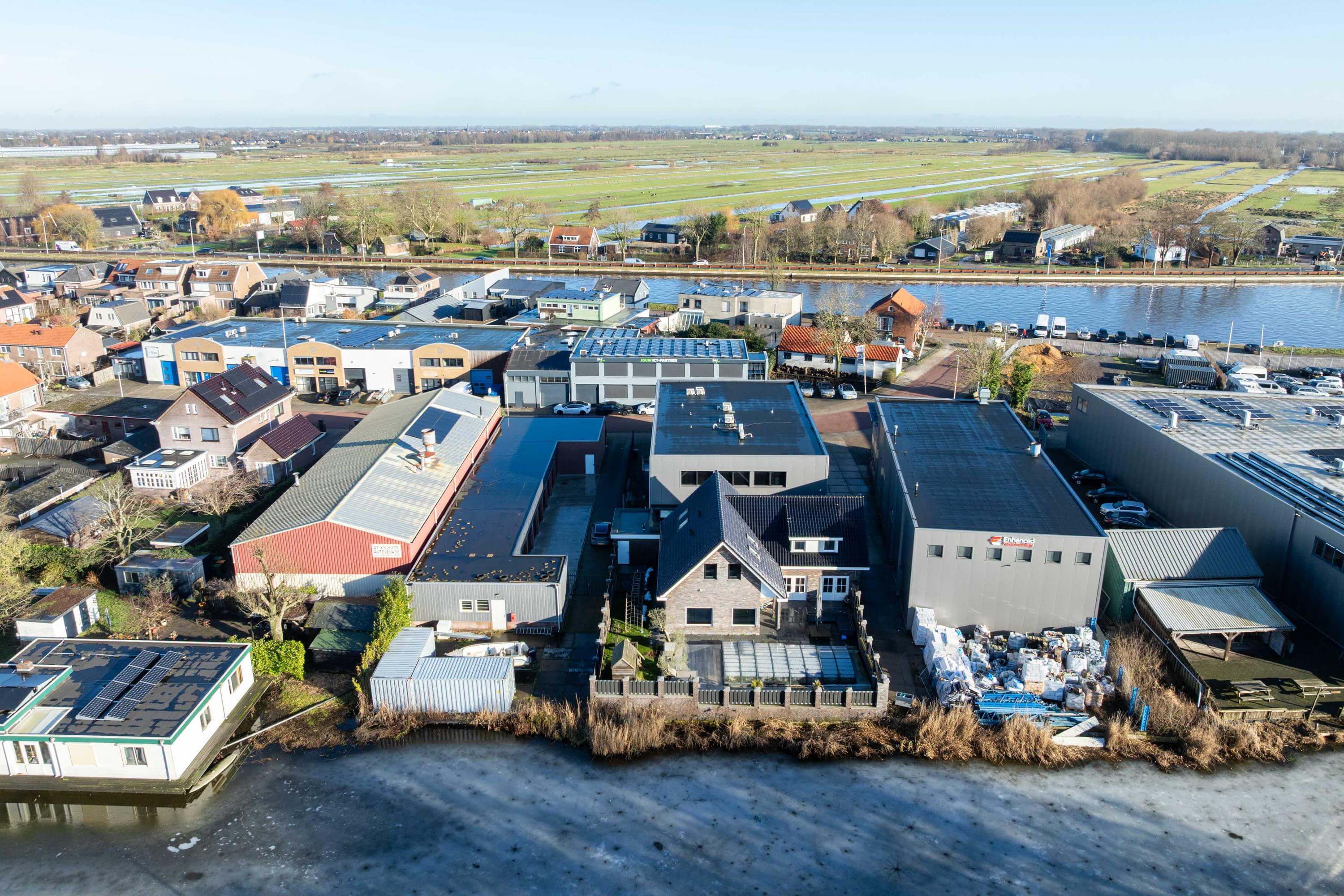 Bedrijfspand St. Victorstraat 47-49 Waddinxveen