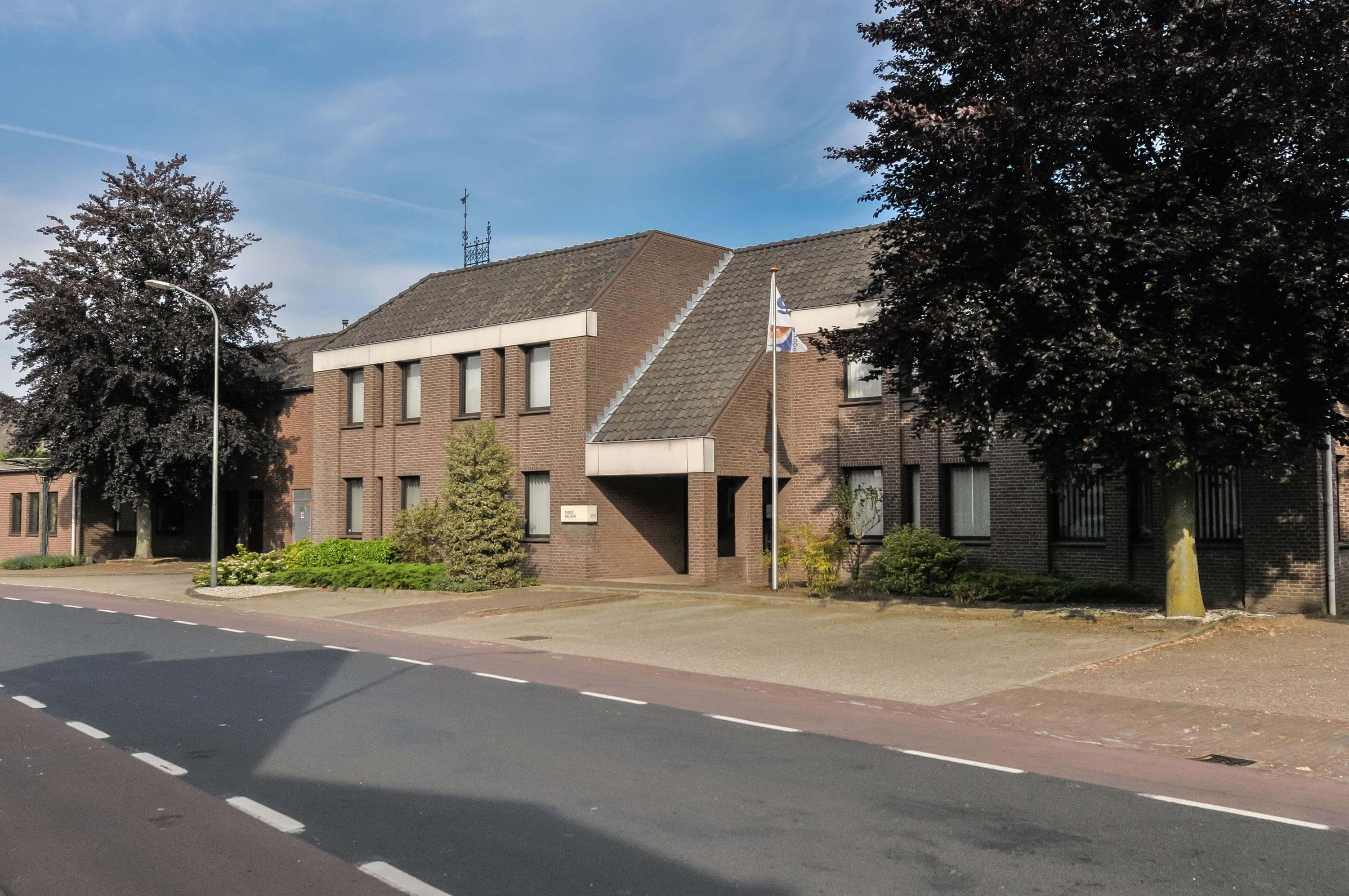 Bedrijfspand Hoofdstraat 11-17 Lottum