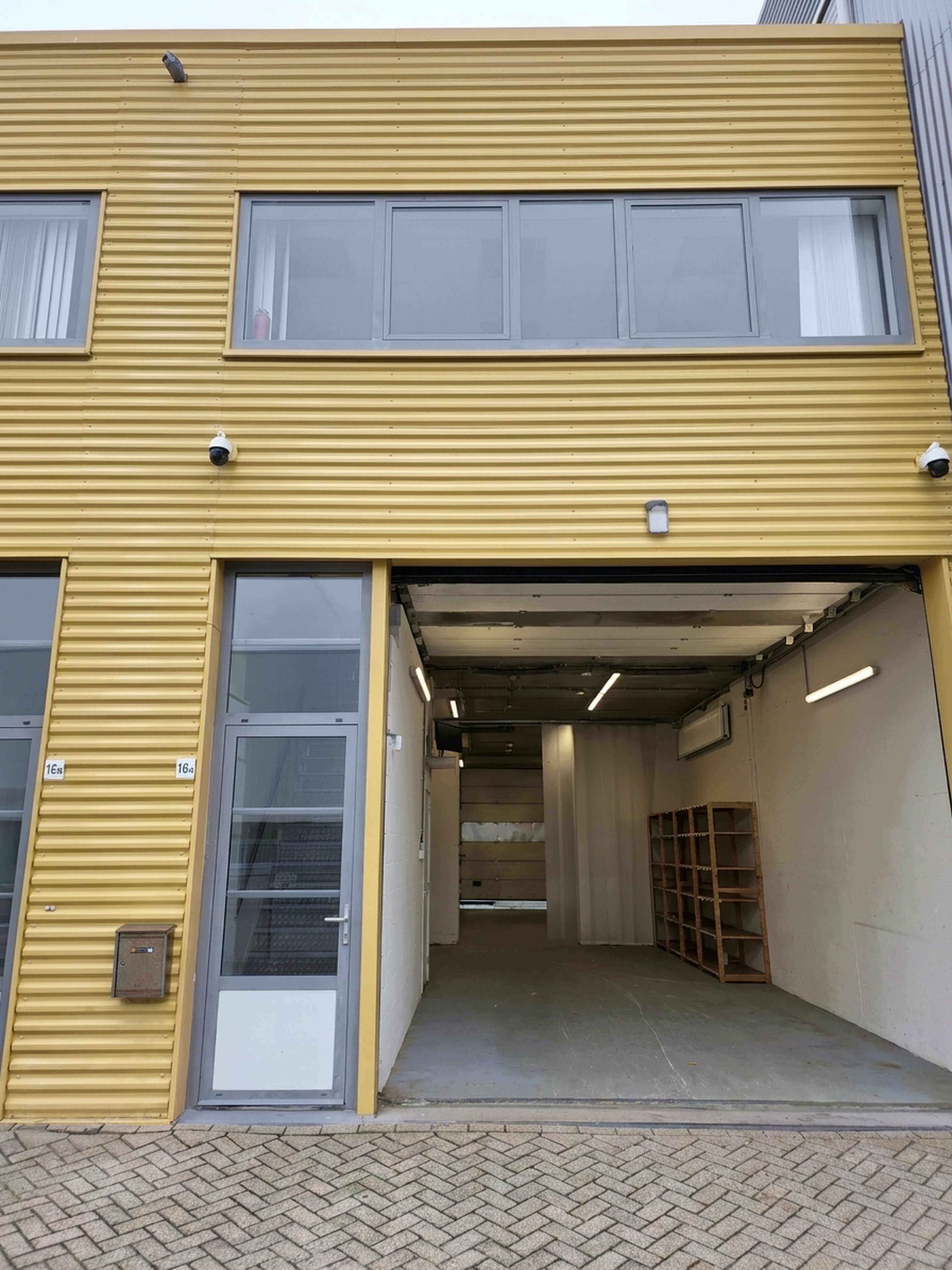 Bedrijfspand Röntgenweg 16 Alphen Aan Den Rijn
