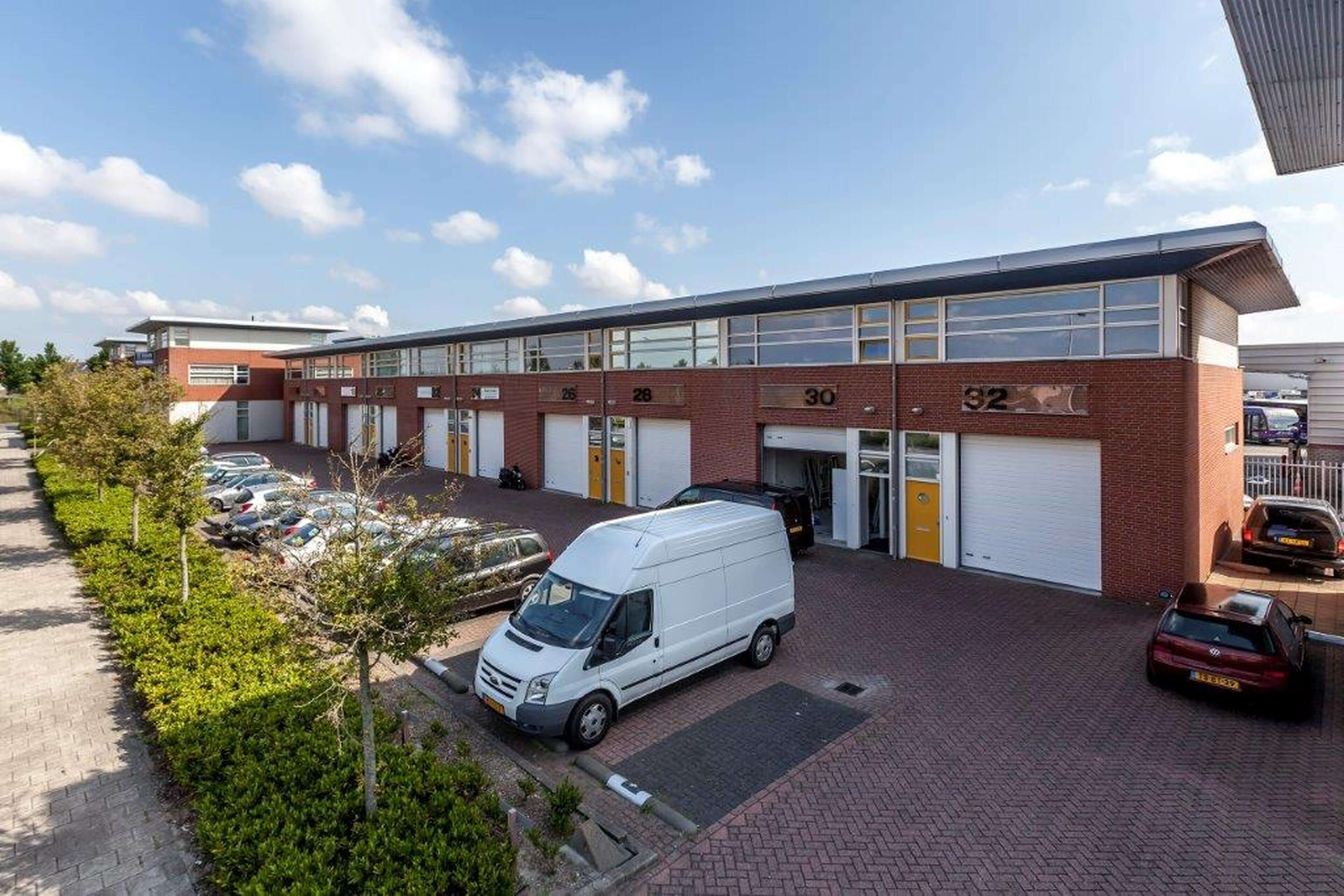 Bedrijfspand Linnewever 26 Wateringen