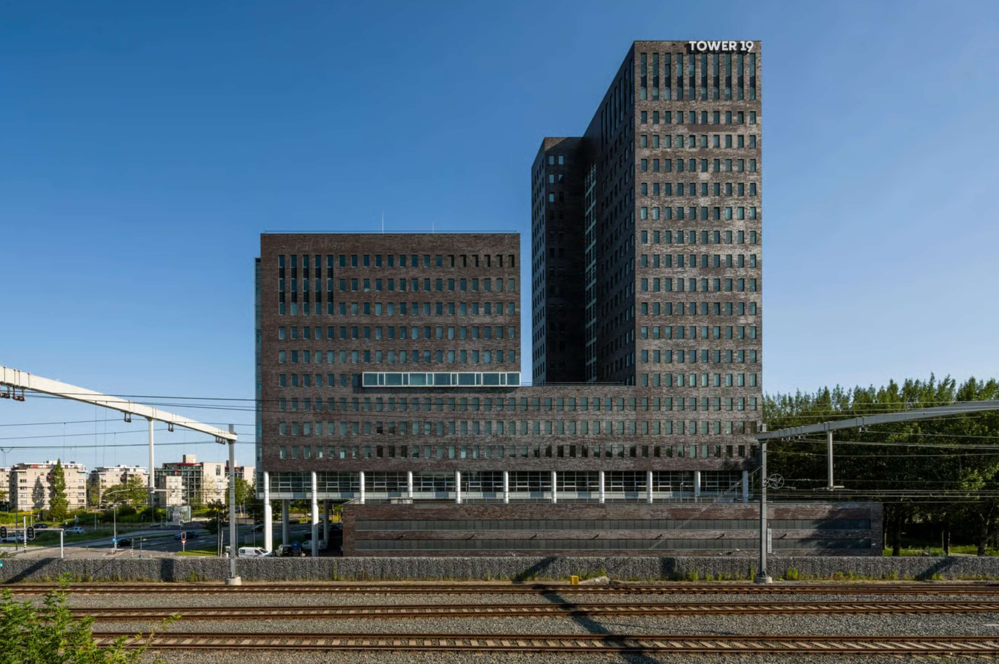 Bedrijfspand Landdrostdreef 124 Almere