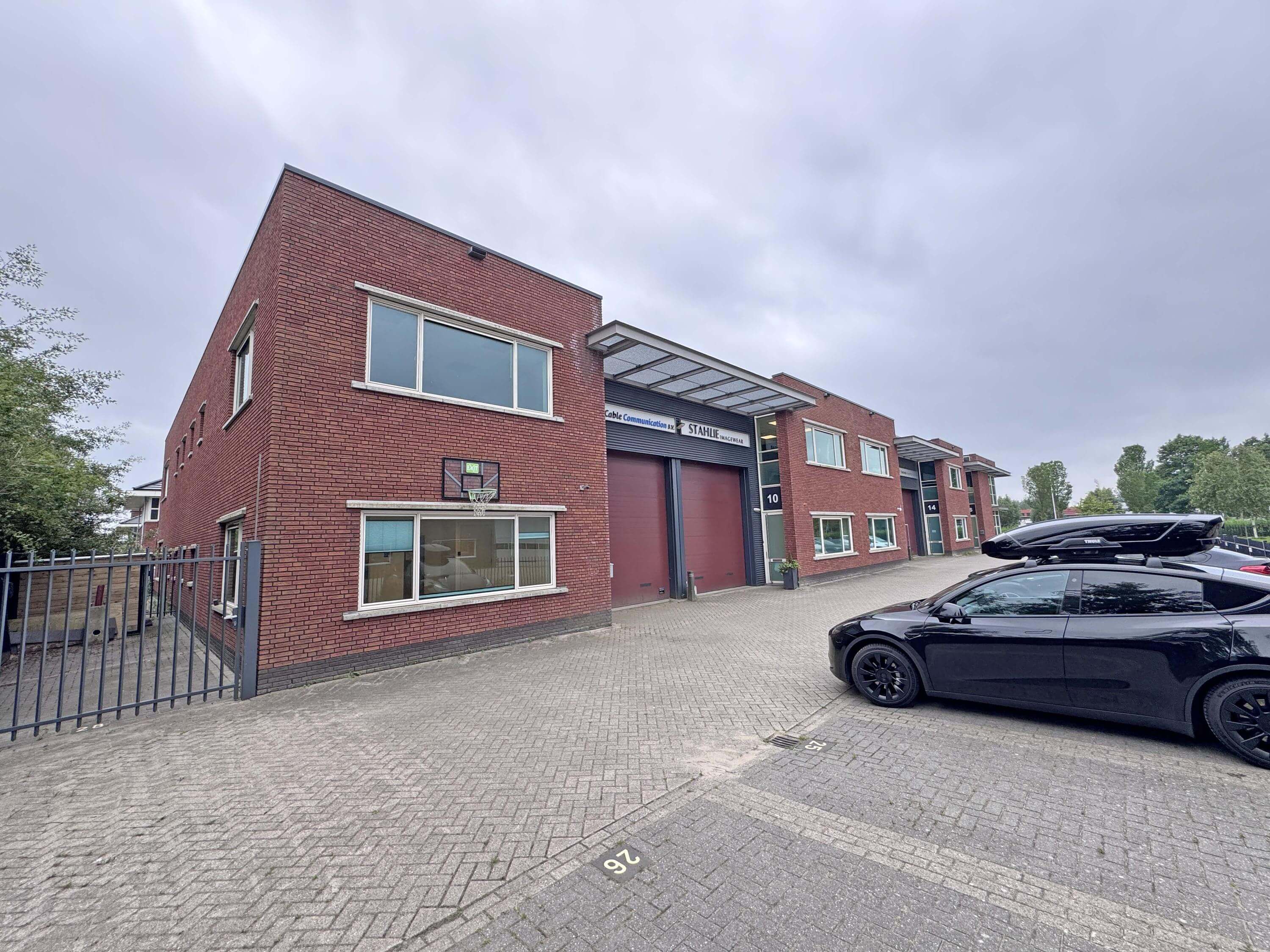 Bedrijfspand Augustapolder 8 Barendrecht
