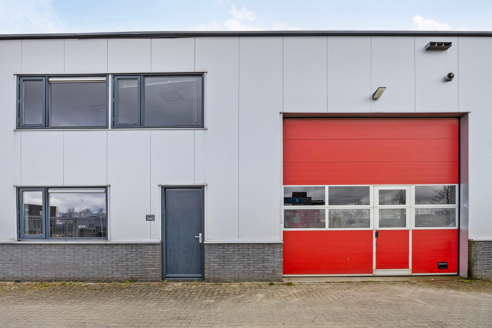 Bedrijfspand Toermalijnring 240 Dordrecht