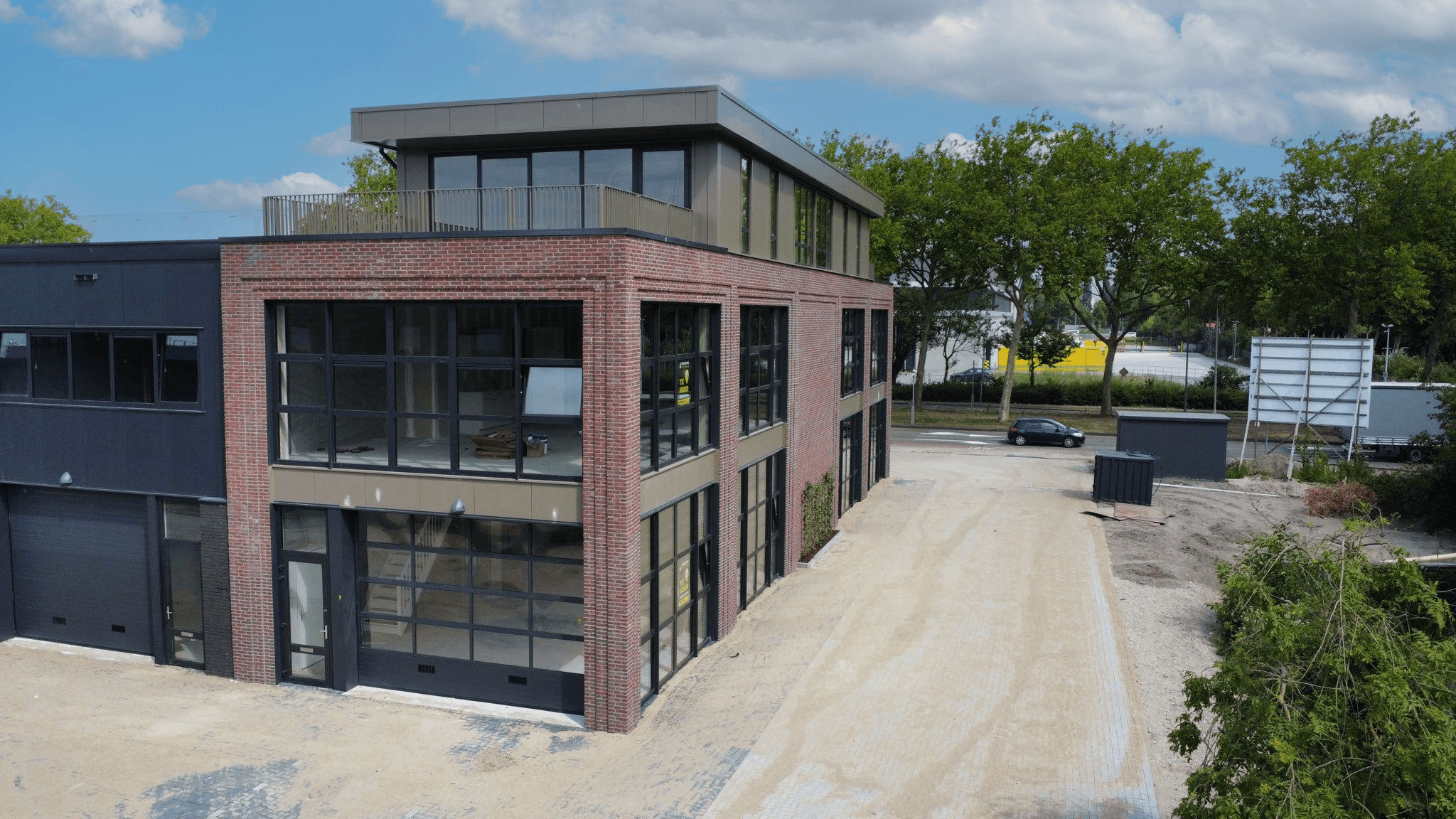 Bedrijfspand Kamerlingh Onnesweg 2B 8 Dordrecht